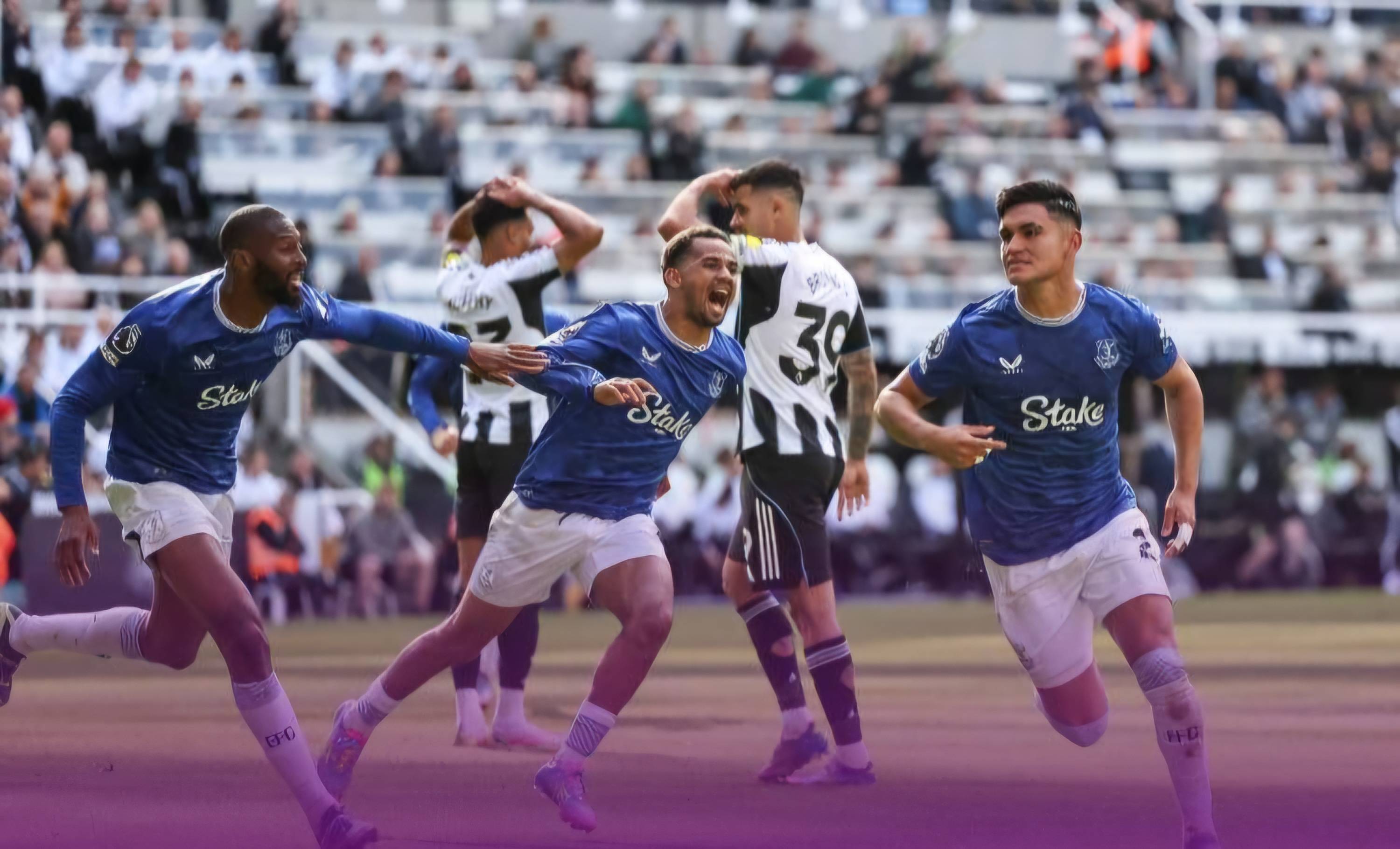 阿贾克斯客场逆转击败热刺，德容制胜球为球队取胜的简单介绍